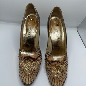 Martinique heel gold pattern